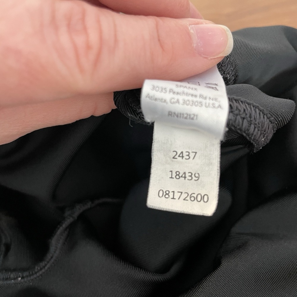 SPANX High Waisted Faux Leather Leggings M Black Pebbled Texture Yoga Athleisure - Picture 14 of 14